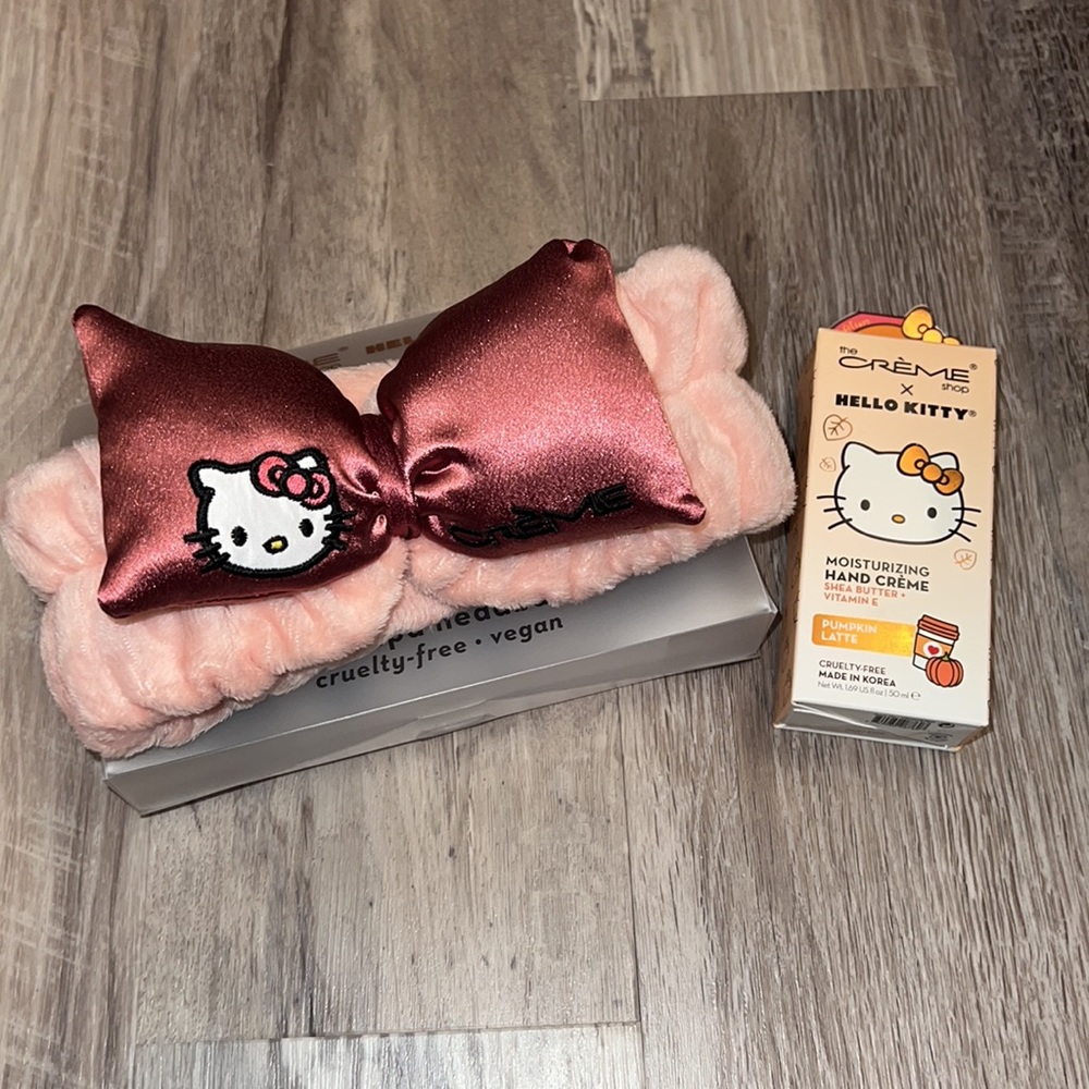 NWT Sanrio Hello Kitty Rose Gold Satin Bow Plush Headband & Hand Crème - Picture 4 of 4
